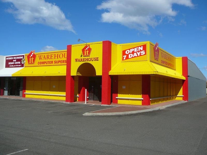 4 Nicklin Way, Kawana QLD 4701