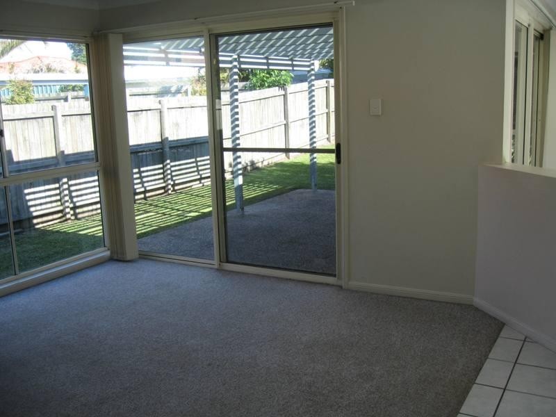 8 Corkwood Court, Mountain Creek QLD 4557