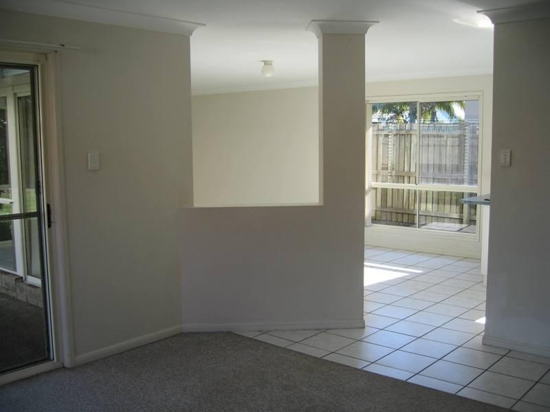 8 Corkwood Court, Mountain Creek QLD 4557