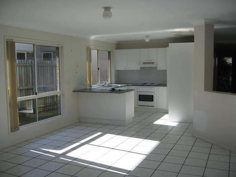 8 Corkwood Court, Mountain Creek QLD 4557