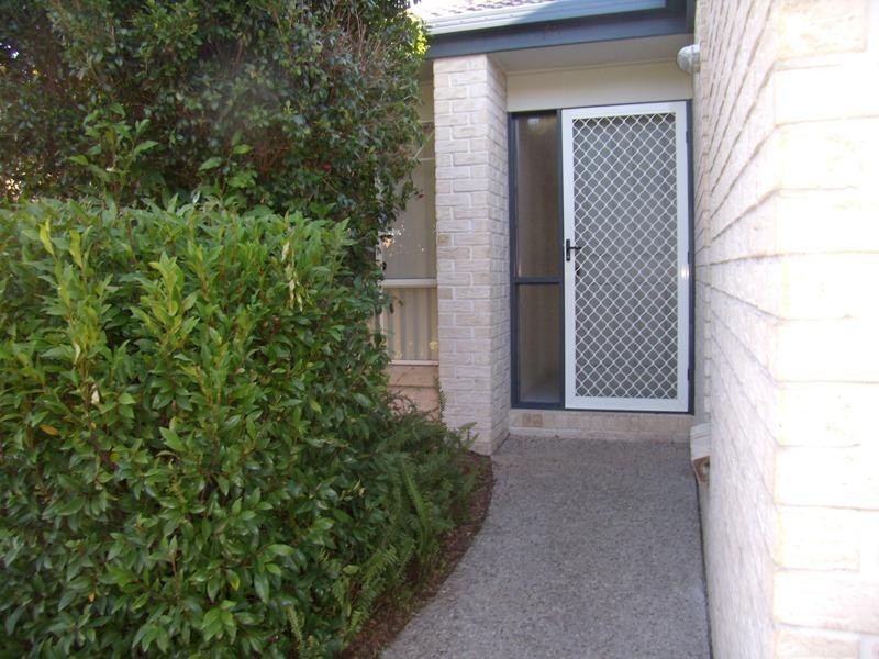 8 Honeymyrtle Court, Mountain Creek QLD 4557