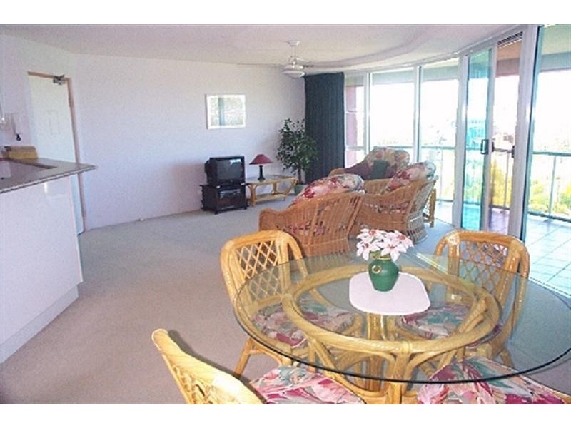 18/56 River Esplande, Mooloolaba QLD 4557