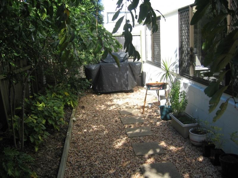 1/37 Buderim Avenue, Alexandra Headland QLD 4572