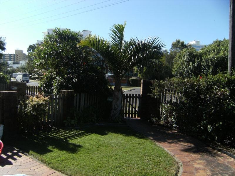 2/18 Wirraway Street, Alexandra Headland QLD 4572