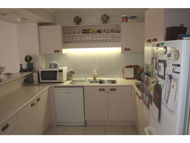 2/18 Wirraway Street, Alexandra Headland QLD 4572