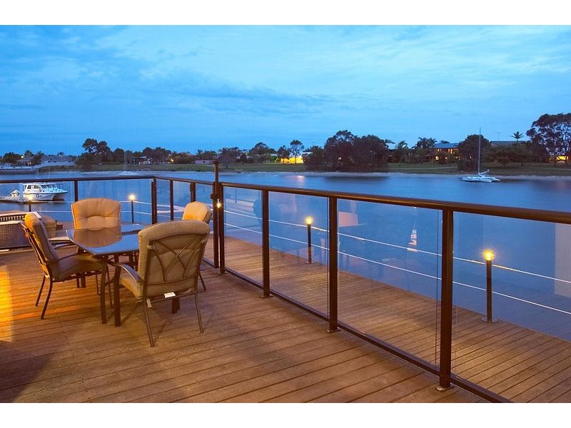 10 Mooloolah Island, Minyama QLD 4575