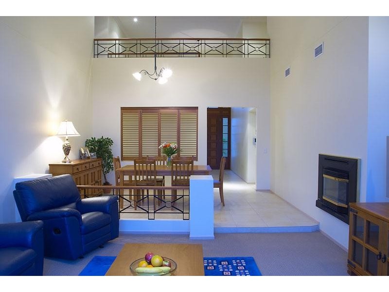 10 Mooloolah Island, Minyama QLD 4575