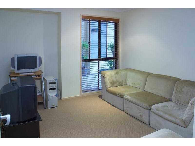 10 Mooloolah Island, Minyama QLD 4575