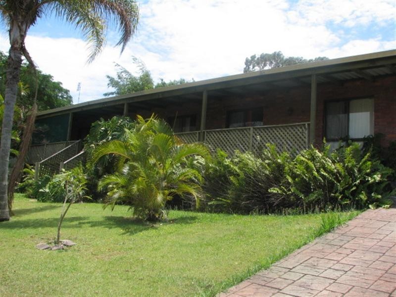 4 Lentara Street, Mooloolaba QLD 4557