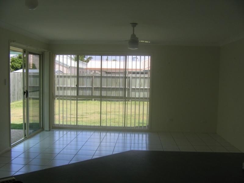 4 Honeymyrtle Court, Mountain Creek QLD 4557