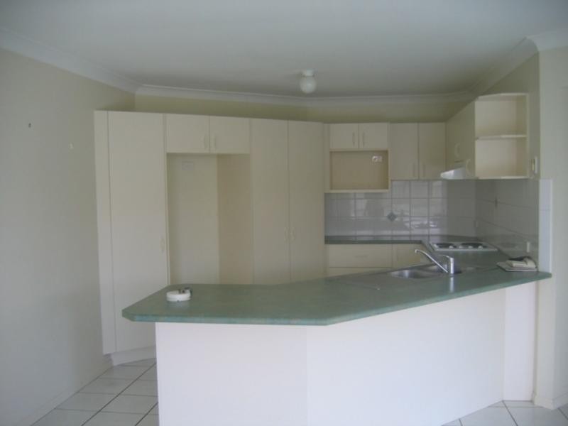 4 Honeymyrtle Court, Mountain Creek QLD 4557