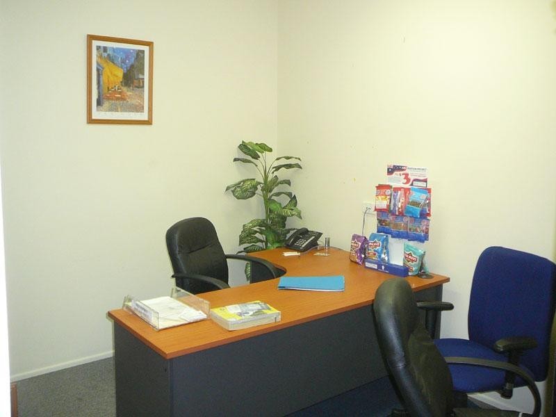 1/4 Textile Avenue, Warana QLD 4575