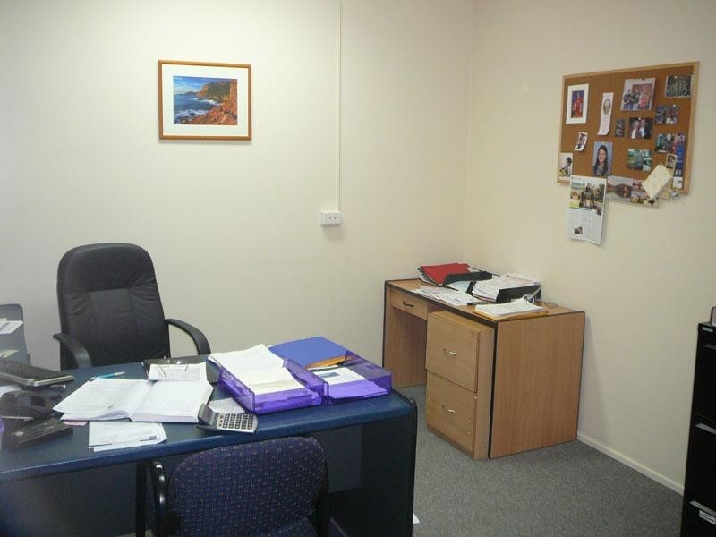 1/4 Textile Avenue, Warana QLD 4575