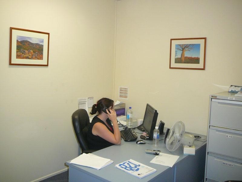 1/4 Textile Avenue, Warana QLD 4575