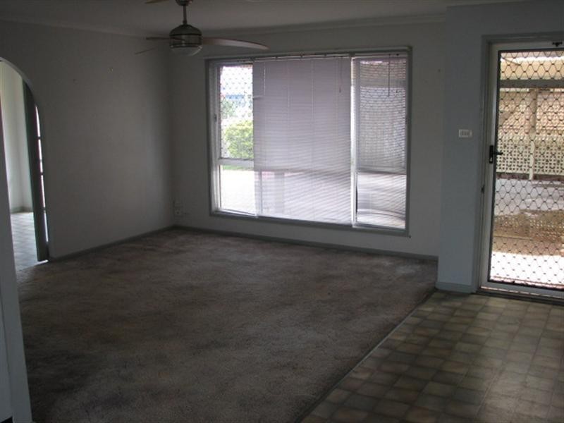 249 Nicklin Way, Warana QLD 4575