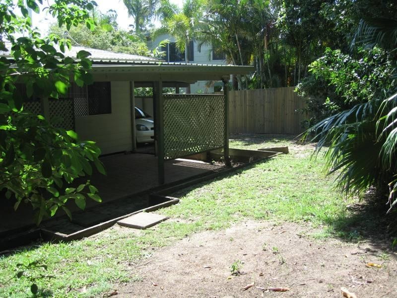 35 Palm Drive, Mooloolaba QLD 4557