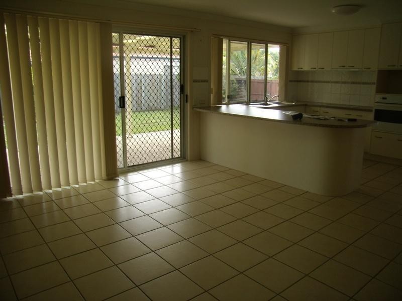 17 Lanata Crescent, Mountain Creek QLD 4557