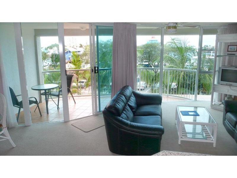 42 River Esplanade, Mooloolaba QLD 4557