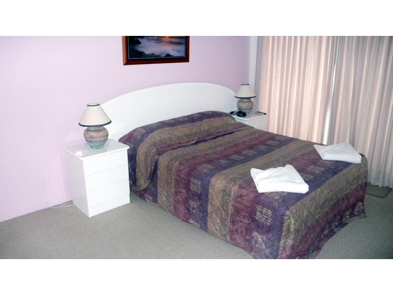 42 River Esplanade, Mooloolaba QLD 4557