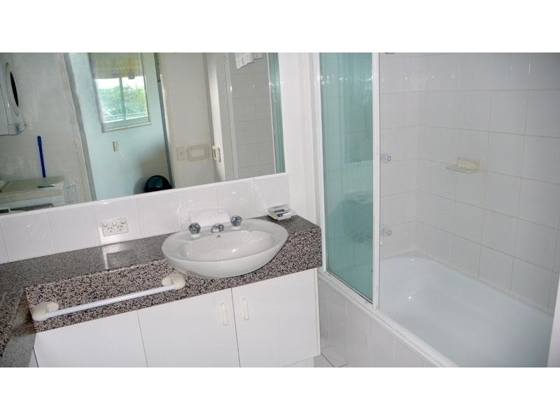 42 River Esplanade, Mooloolaba QLD 4557