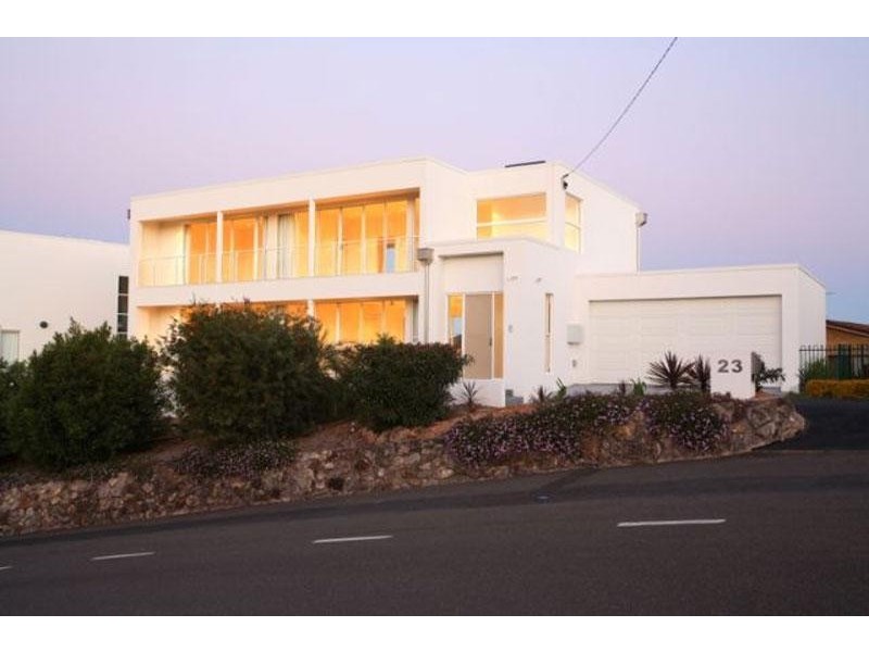 23 Tantula Road East, Alexandra Headland QLD 4572