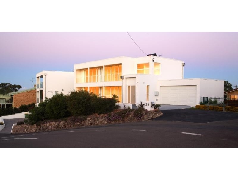 23 Tantula Road East, Alexandra Headland QLD 4572