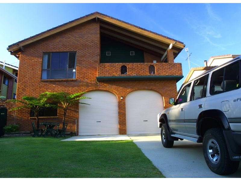 25 Tantula Road East, Alexandra Headland QLD 4572