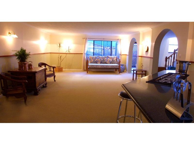 25 Tantula Road East, Alexandra Headland QLD 4572