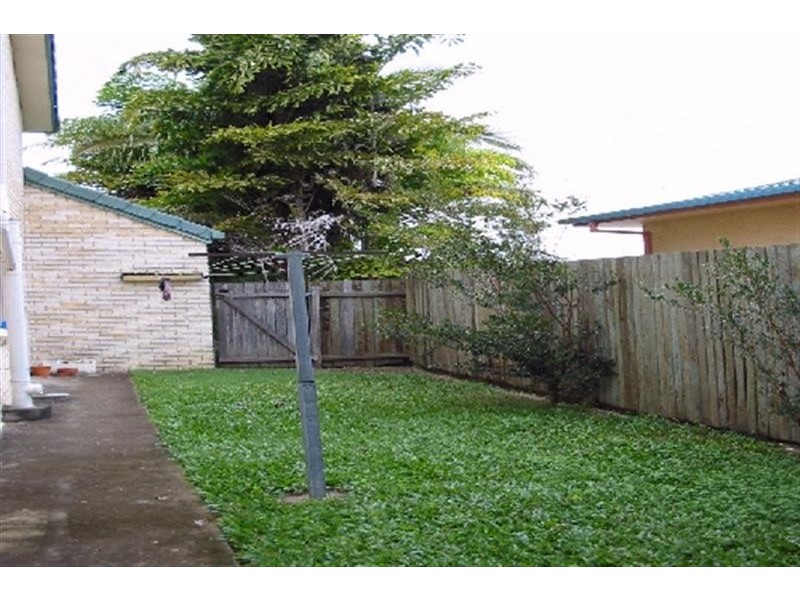 2/24 Kalinda Avenue, Mooloolaba QLD 4557