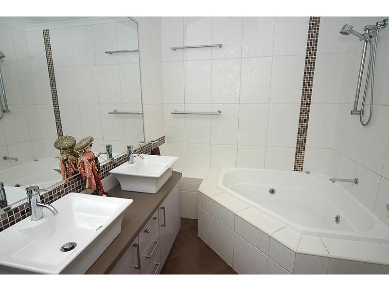 4/9 Carrothool Place, Mooloolaba QLD 4557