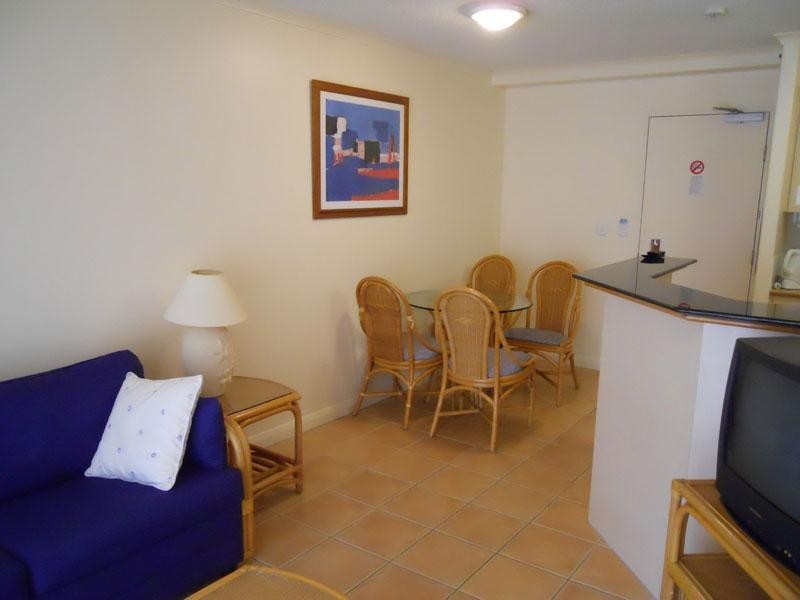 219/180 Alexandra Parade, Alexandra Headland QLD 4572