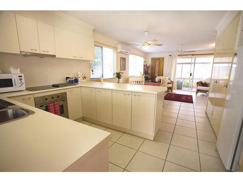 4/96 Amarina Avenue, Mooloolaba QLD 4557