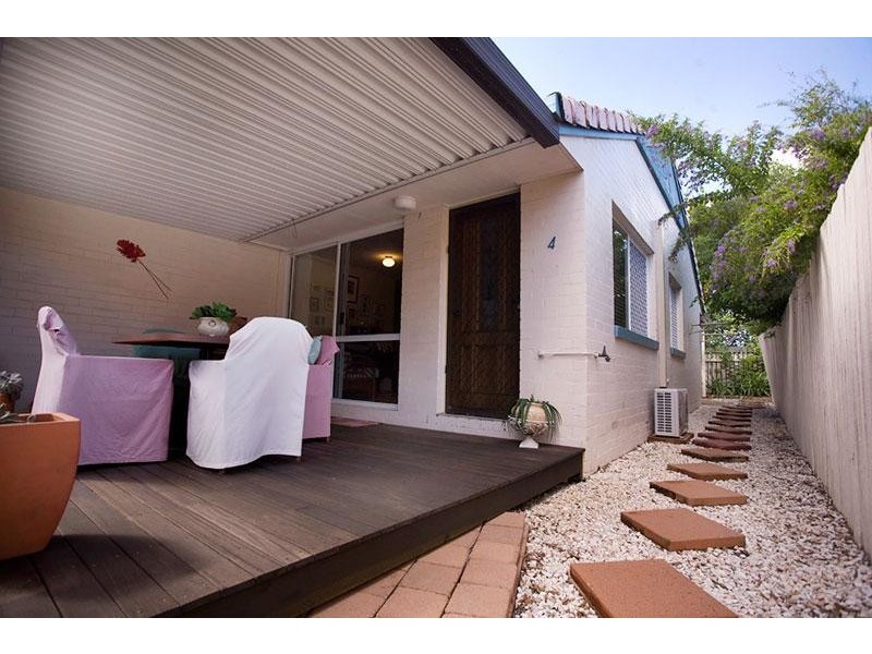 4/96 Amarina Avenue, Mooloolaba QLD 4557