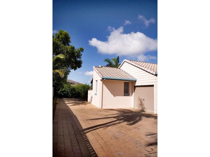 4/96 Amarina Avenue, Mooloolaba QLD 4557