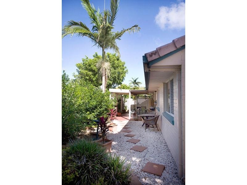 4/96 Amarina Avenue, Mooloolaba QLD 4557