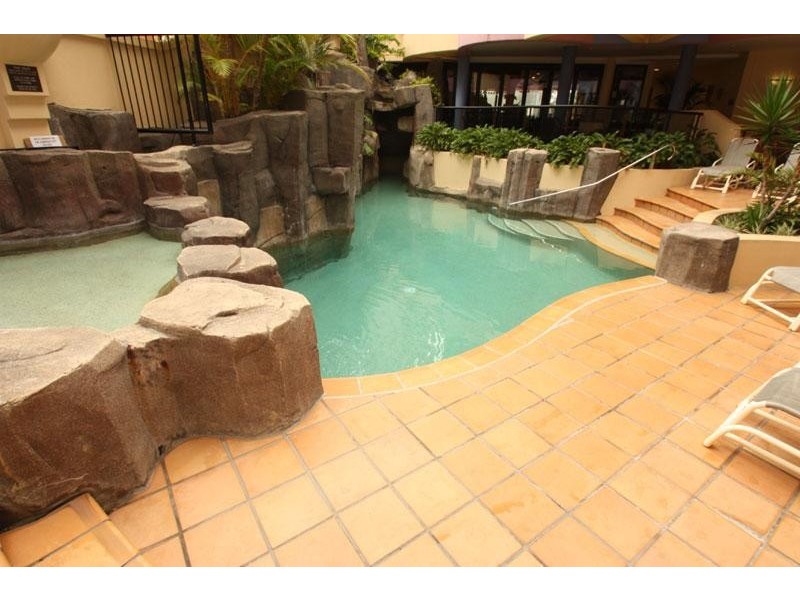 32 River Esplanade, Mooloolaba QLD 4557
