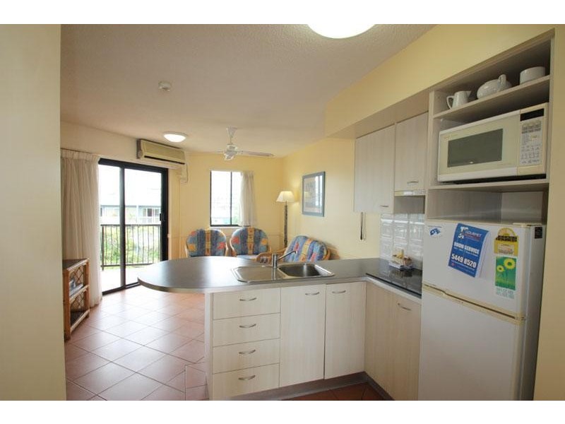 32 River Esplanade, Mooloolaba QLD 4557