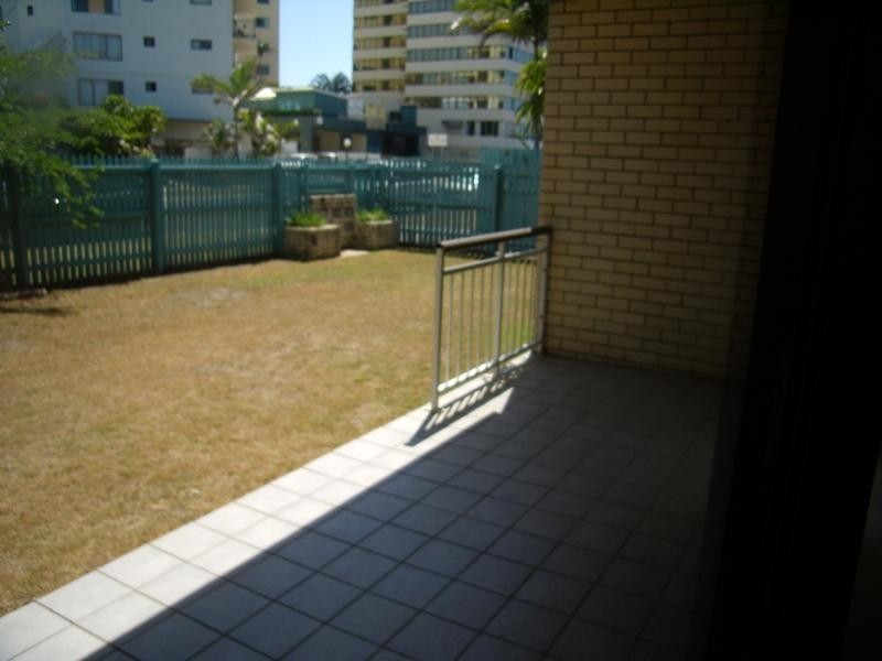 2/17 Parker Street, Alexandra Headland QLD 4572