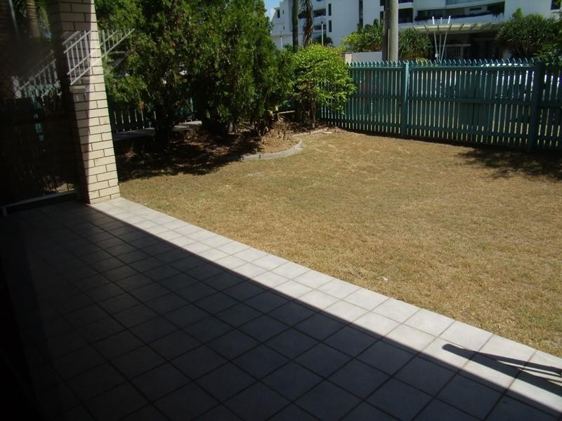 2/17 Parker Street, Alexandra Headland QLD 4572