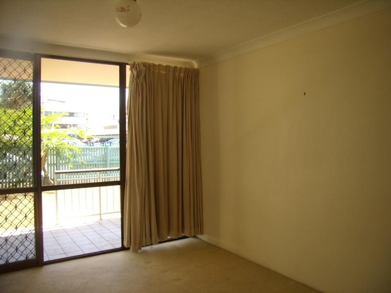 2/17 Parker Street, Alexandra Headland QLD 4572