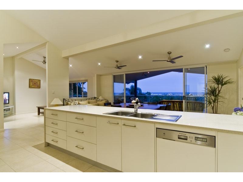27 Dixon Road, Buderim QLD 4556