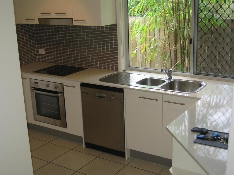 2/81 Parker Street, Maroochydore QLD 4558