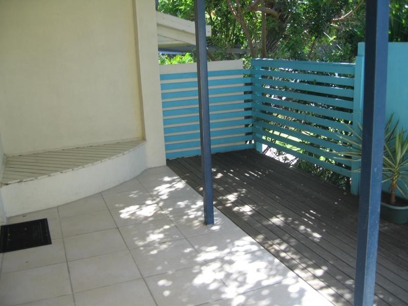 2/31 Edward Street, Alexandra Headland QLD 4572