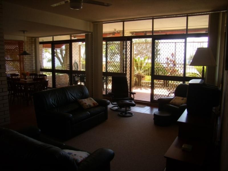 2/260 Alexandra Parade, Alexandra Headland QLD 4572