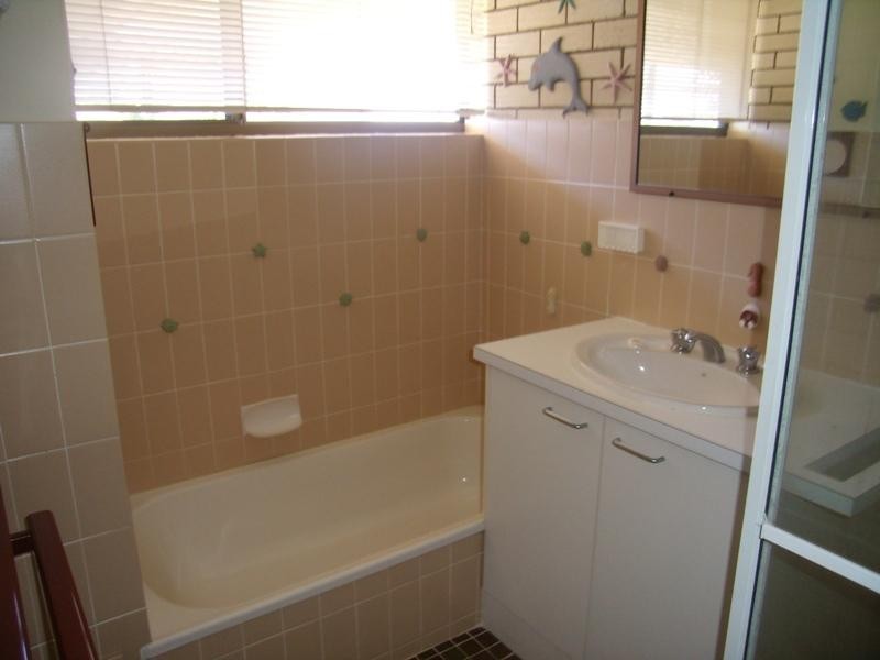 2/260 Alexandra Parade, Alexandra Headland QLD 4572