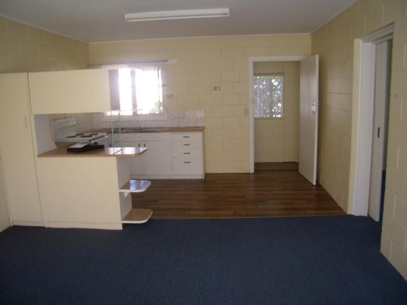 2/41 Hinkler Parade, Maroochydore QLD 4558