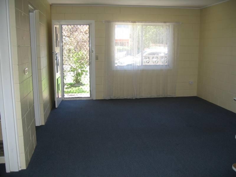 2/41 Hinkler Parade, Maroochydore QLD 4558