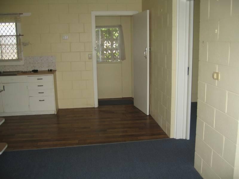 2/41 Hinkler Parade, Maroochydore QLD 4558