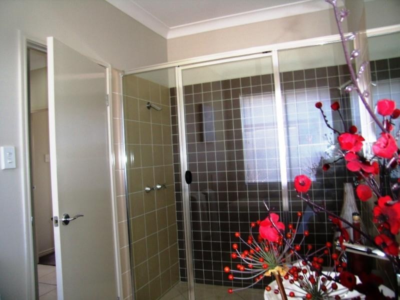 3 Schooner drive, Kawana Island QLD 4575