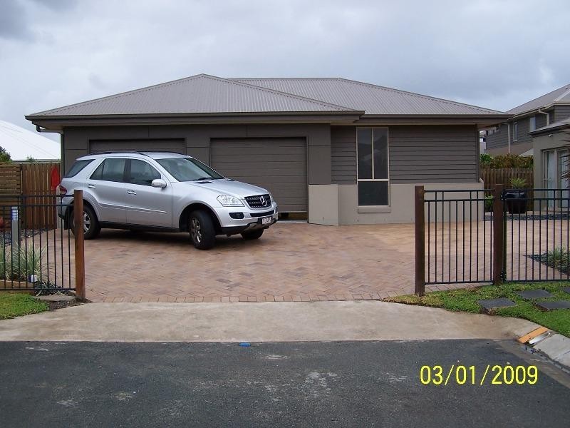 3 Schooner drive, Kawana Island QLD 4575